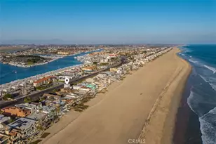 55 B Surfside, Surfside, CA 90743 - Photo 2