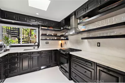 31706 Scenic, Laguna Beach, CA 92651 - Photo 10