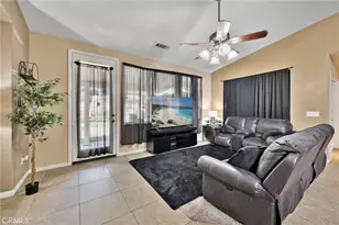 1072 Queen Annes Ln, Beaumont, CA 92223 - Photo 2