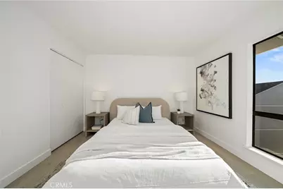 19 Swift Court, Newport Beach, CA 92663 - Photo 12