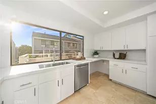 19 Swift Ct, Newport Beach, CA 92663 - Photo 10