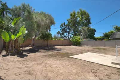 2032 Aliso Avenue, Costa Mesa, CA 92627 - Photo 22