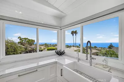 1 1/2 Vista Del Sol, Laguna Beach, CA 92651 - Photo 18