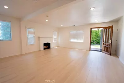 300 N Carmelo, Pasadena, CA 91107 - Photo 8