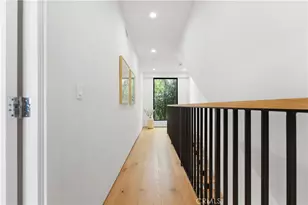 11702 Charnock Rd, Los Angeles, CA 90066 - Photo 16