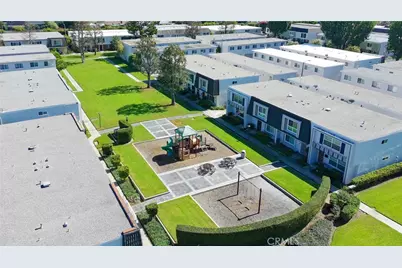 10067 Los Coyotes Court, Fountain Valley, CA 92708 - Photo 6