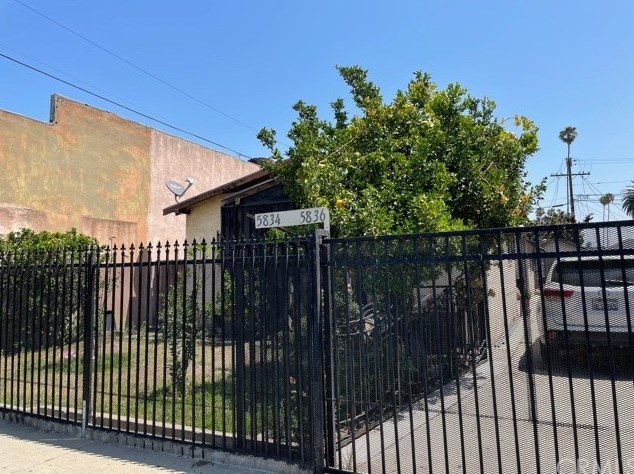 5834 Bonsallo Ave, Los Angeles, CA 90044-6314