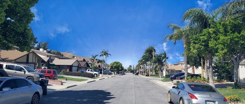 14564 Glenoak Pl, Fontana, CA 92337-2874