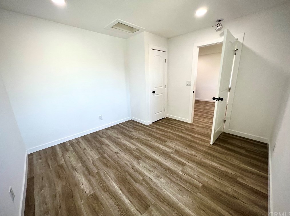 9009 Elm St, Los Angeles CA  90002-1806 exterior