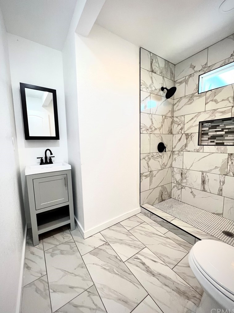 9009 Elm St, Los Angeles CA  90002-1806 exterior