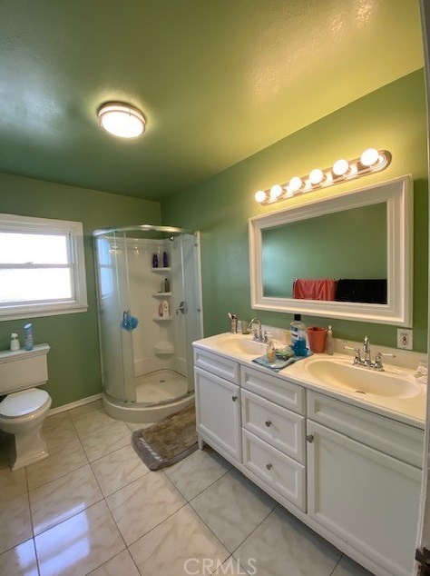 813 104th St, Los Angeles CA 90002-3530 exterior