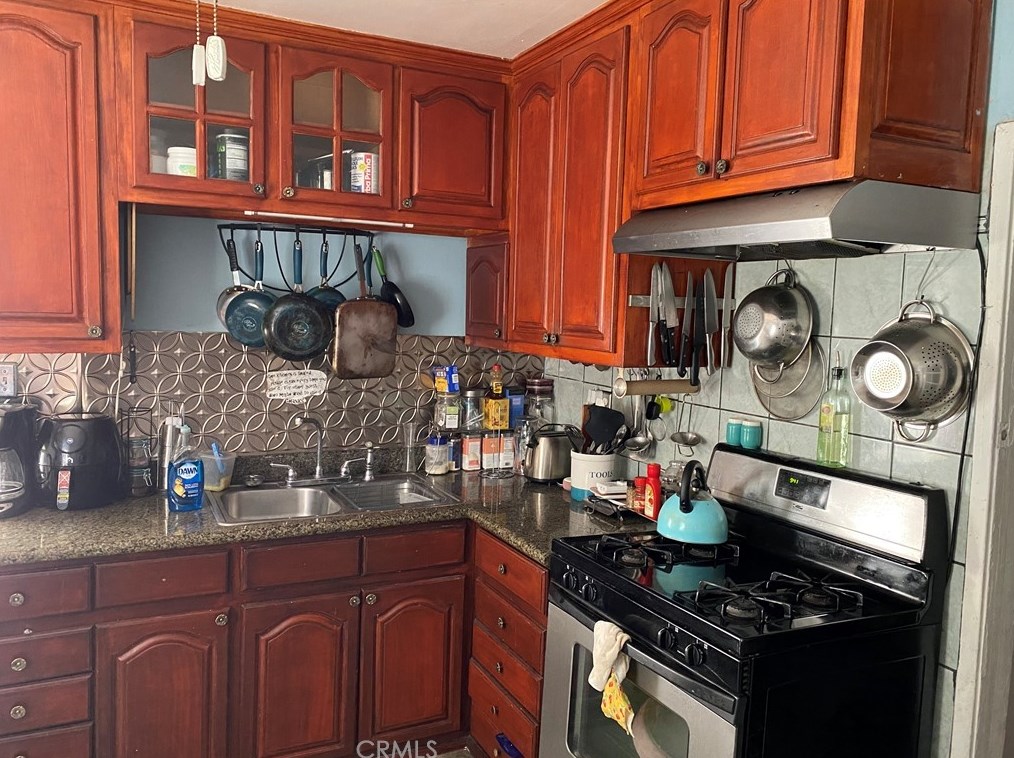 2474 E 7th St, Los Angeles, CA 90023