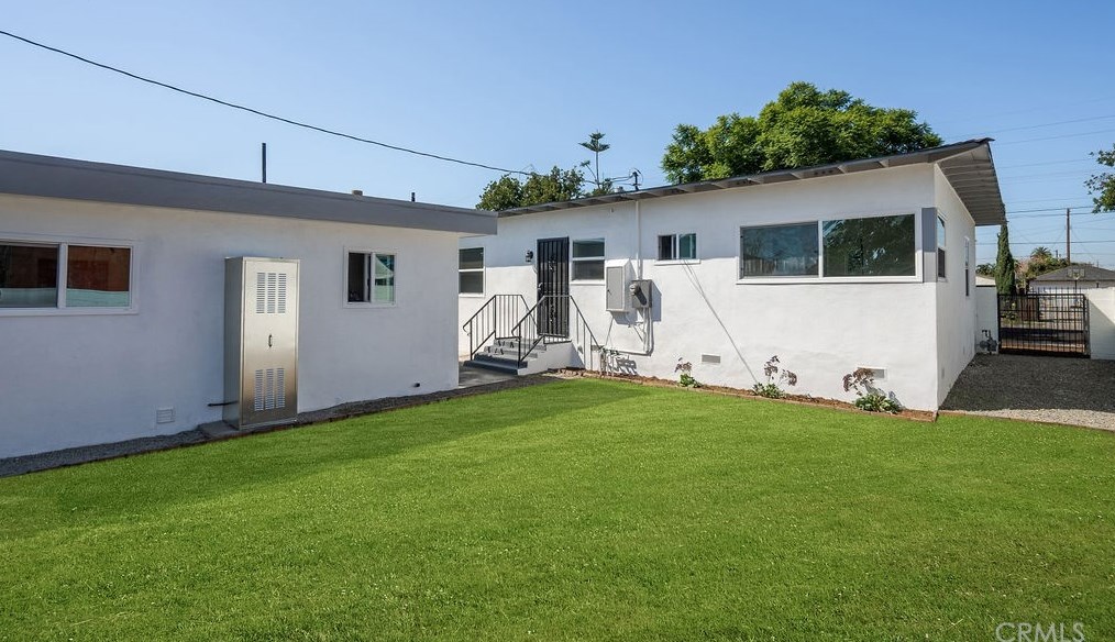 10206 Stanford Ave, Los Angeles CA  90002-3229 exterior