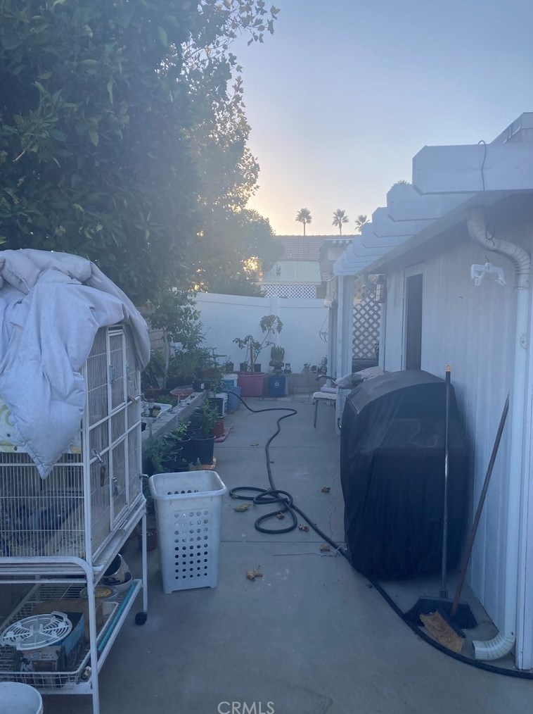 3062 Rainbow Ln, Banning CA  92220-3745 exterior