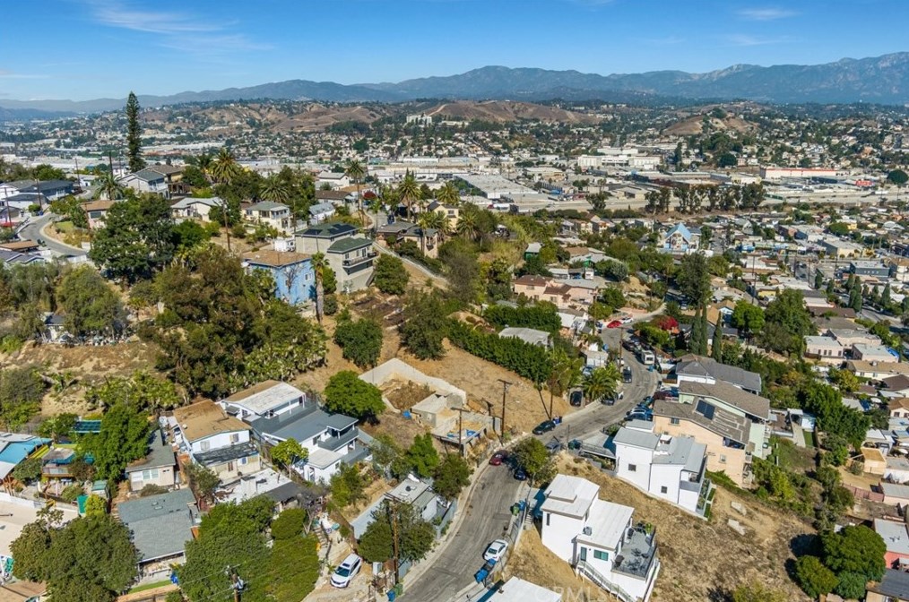 1201 Bonnie Beach Pl, Los Angeles CA  90063-1240 exterior