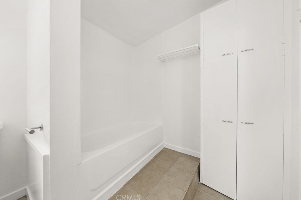 1201 Bonnie Beach Pl, Los Angeles CA  90063-1240 exterior