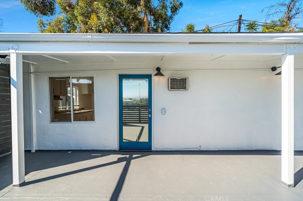 1201 Bonnie Beach Pl, Los Angeles CA  90063-1240 exterior