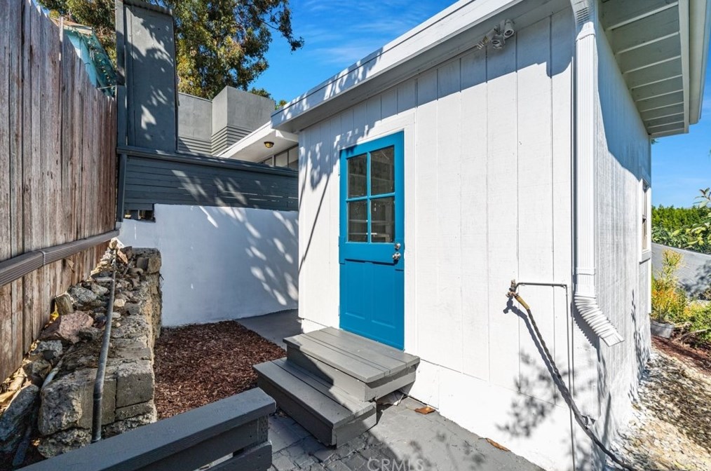 1201 Bonnie Beach Pl, Los Angeles CA  90063-1240 exterior