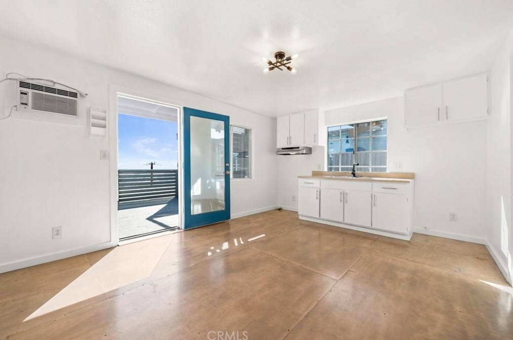 1201 Bonnie Beach Pl, Los Angeles CA  90063-1240 exterior