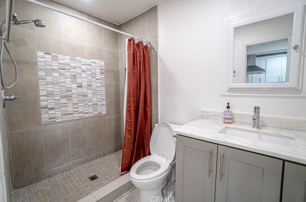 2925 Phelps Ave, Los Angeles CA  90032-2744 exterior