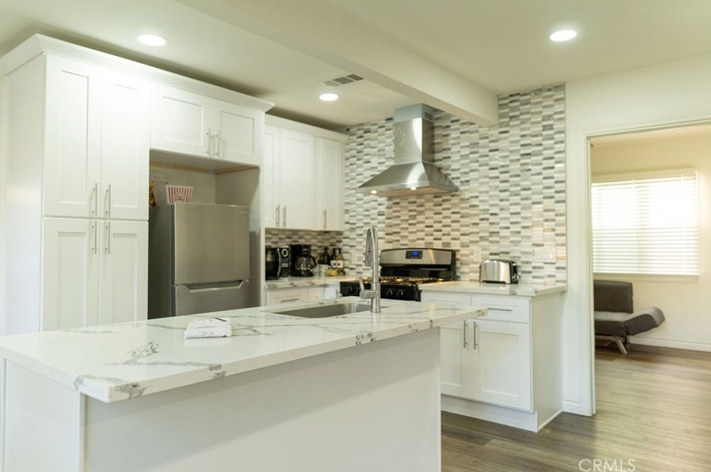 2925 Phelps Ave, Los Angeles CA  90032-2744 exterior