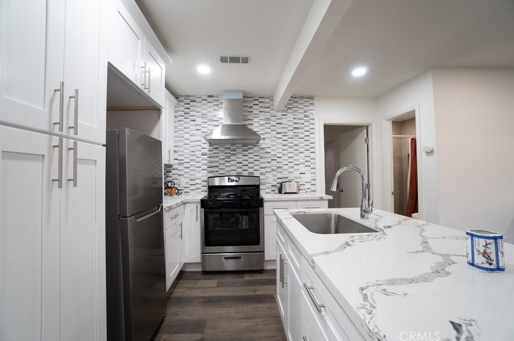 2925 Phelps Ave, Los Angeles CA  90032-2744 exterior