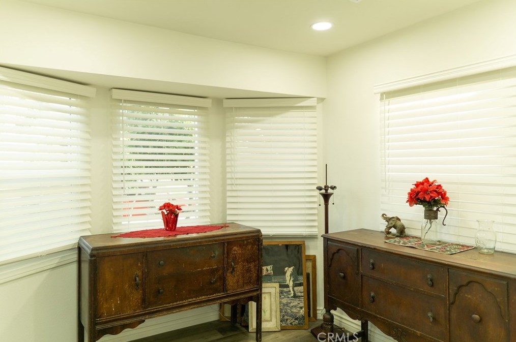 2925 Phelps Ave, Los Angeles CA  90032-2744 exterior