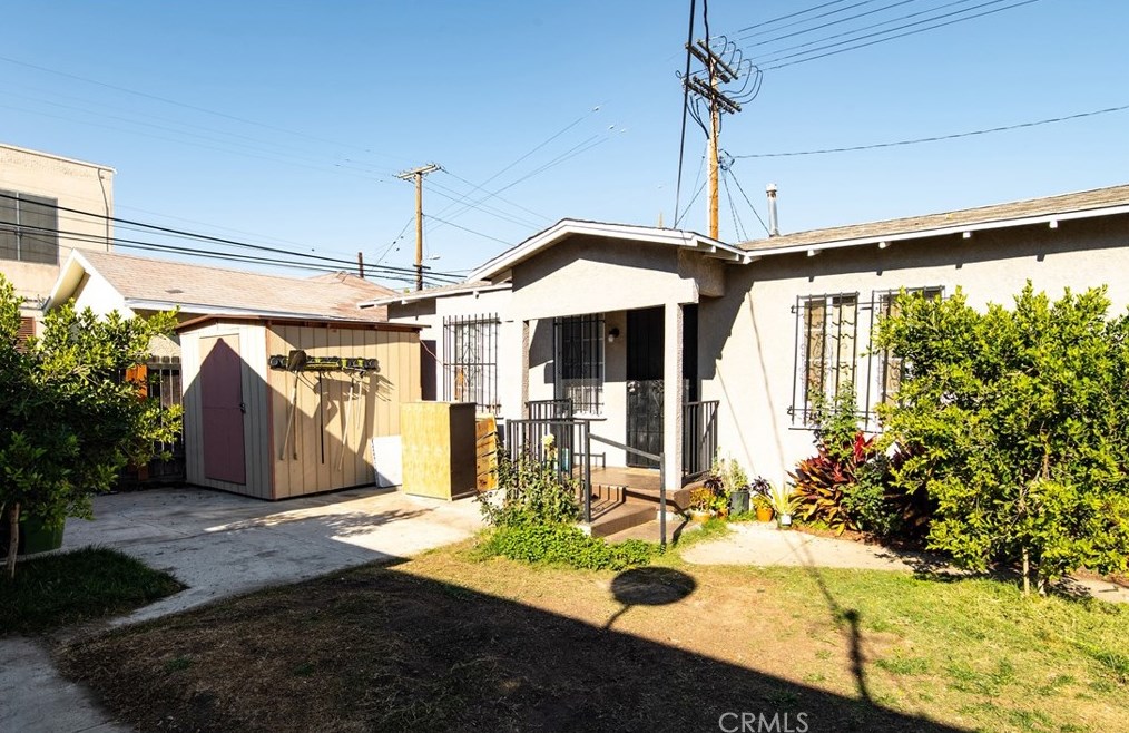 1739 56th St, Los Angeles CA  90062-2730 exterior