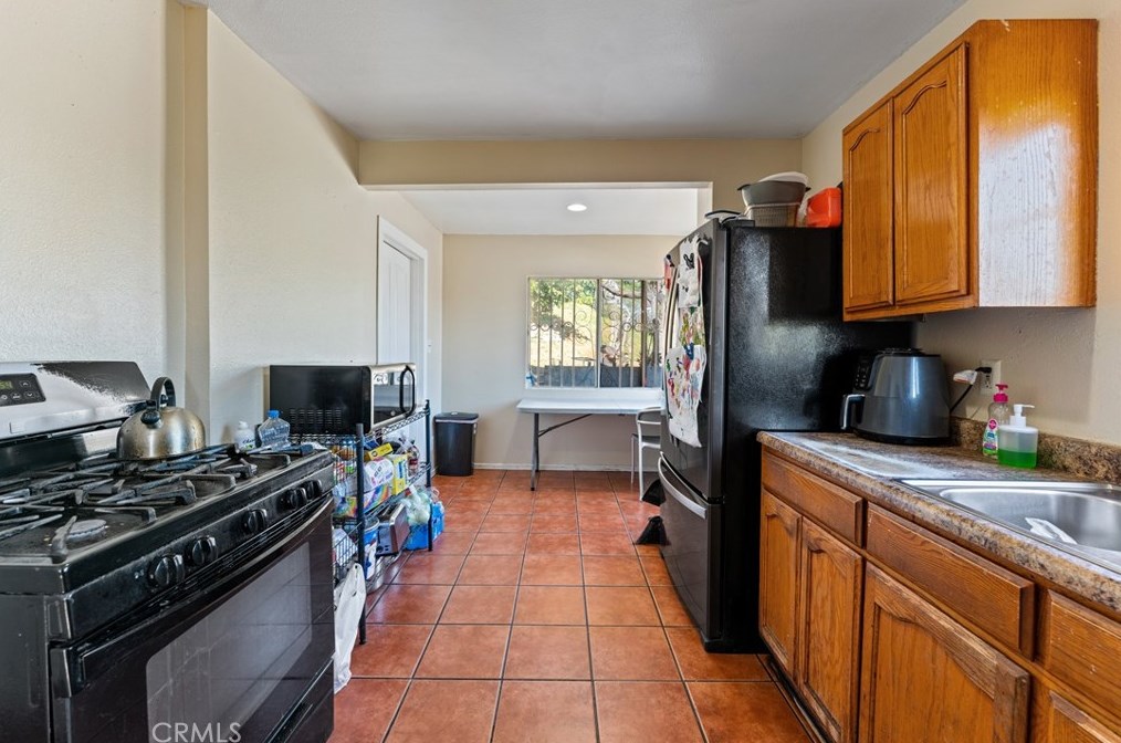 5907 Weaver St, Los Angeles CA  90042-1915 exterior