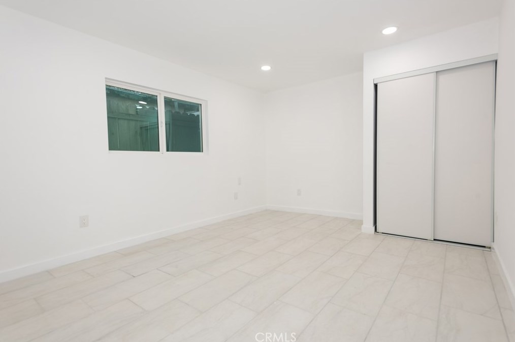 3687 5th St, Los Angeles CA  90020-2810 exterior