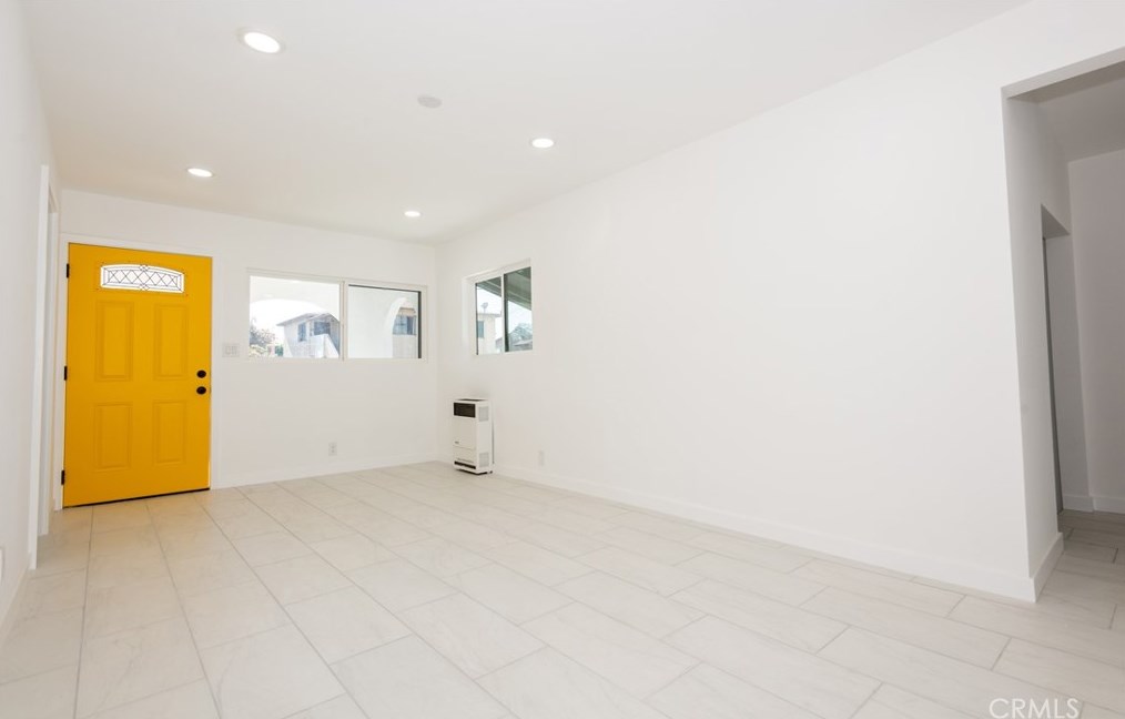 3687 5th St, Los Angeles CA  90020-2810 exterior