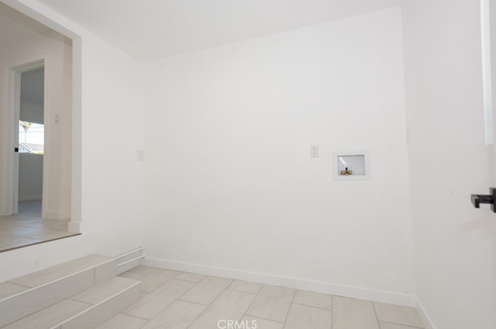 3687 5th St, Los Angeles CA  90020-2810 exterior