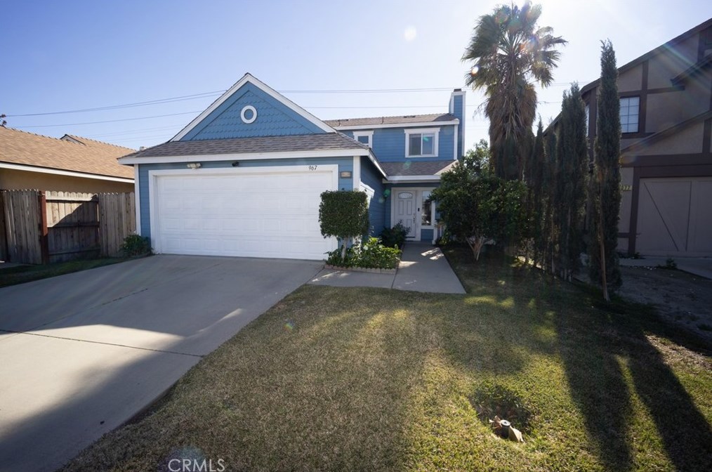 967 Manzanita St, Bloomington, CA 92316
