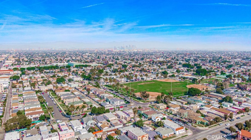 6203 Harvard Blvd, Los Angeles CA  90047-1409 exterior