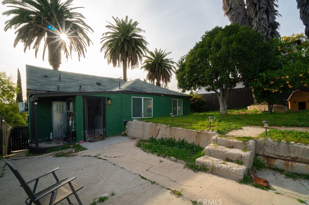 3925 2nd St, Los Angeles CA  90004-5310 exterior