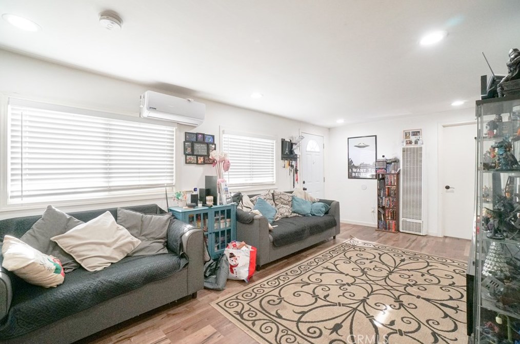 3925 2nd St, Los Angeles CA  90004-5310 exterior