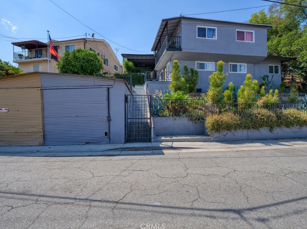 1053 Eastman Ave, Los Angeles CA  90063-2113 exterior