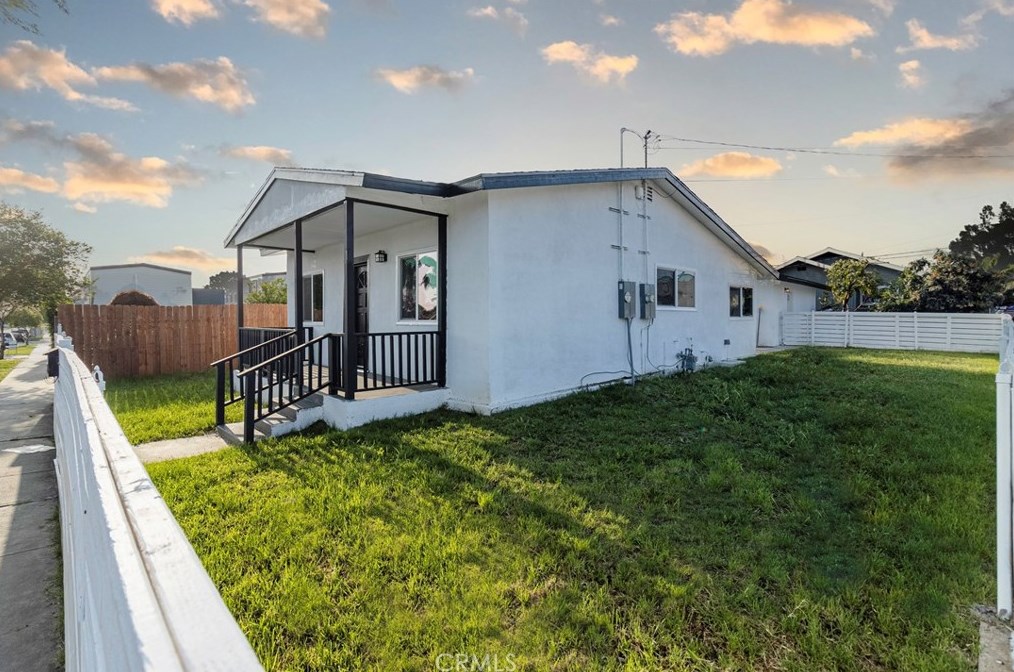 301 W 1st Ave, La Habra, CA 90631