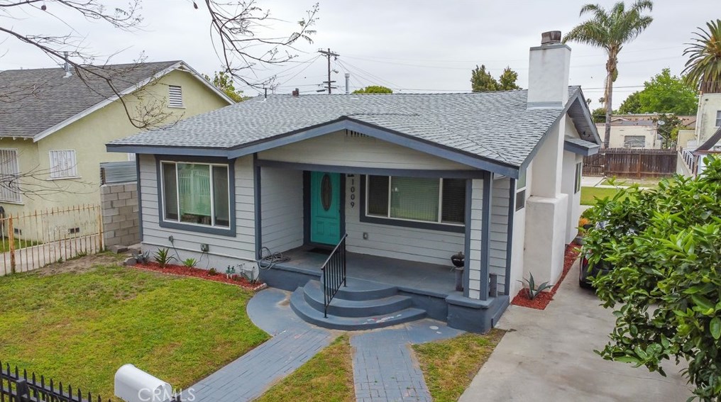 1009 76th Pl, Los Angeles CA  90001-2907 exterior