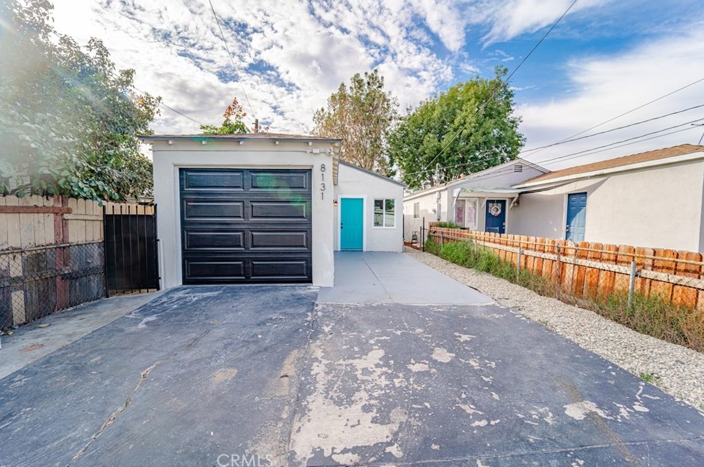 8131 Morton Ave, Los Angeles CA  90001-3539 exterior