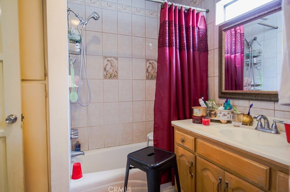 6023 Hereford Dr, Los Angeles CA  90022-5311 exterior