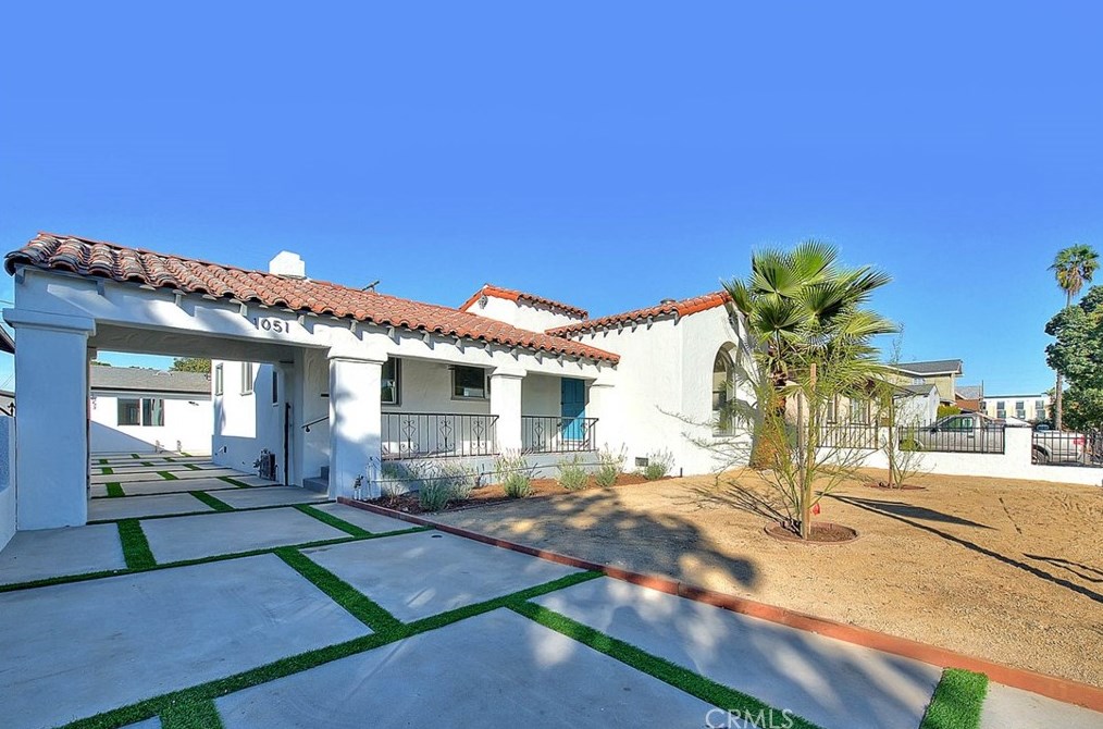 1051 77th St, Los Angeles, CA 90001-2911