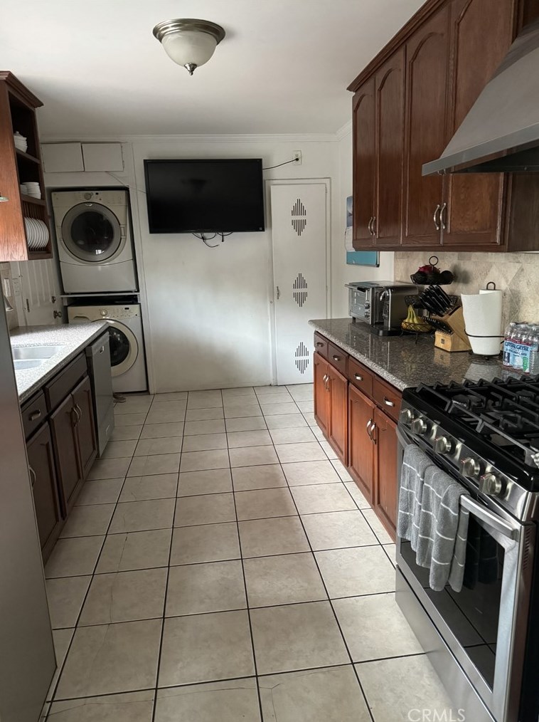 421 N 6th St, Montebello, CA 90640
