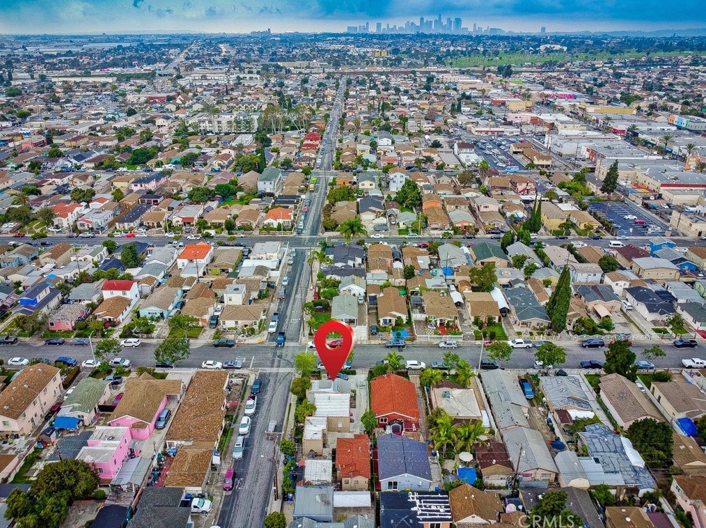 962 La Verne Ave, Los Angeles CA  90022-3826 exterior