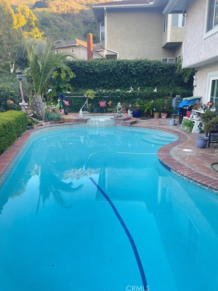 4156 Overcrest Dr, Whittier, CA 90601-4702