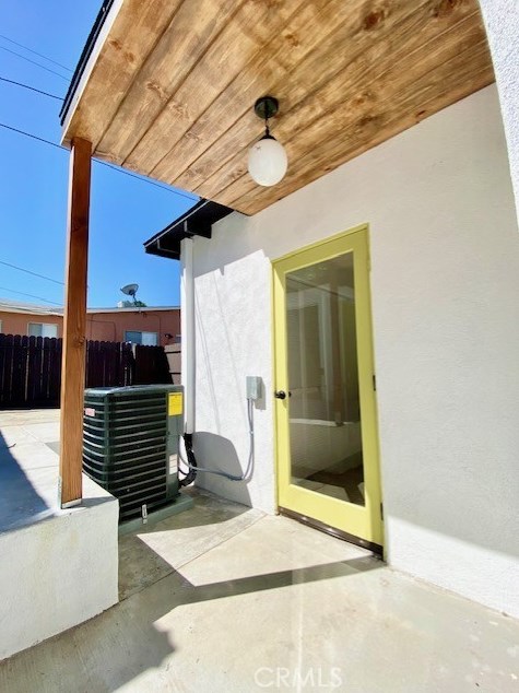 2402 Eastern Ave, Los Angeles CA  90032-3226 exterior