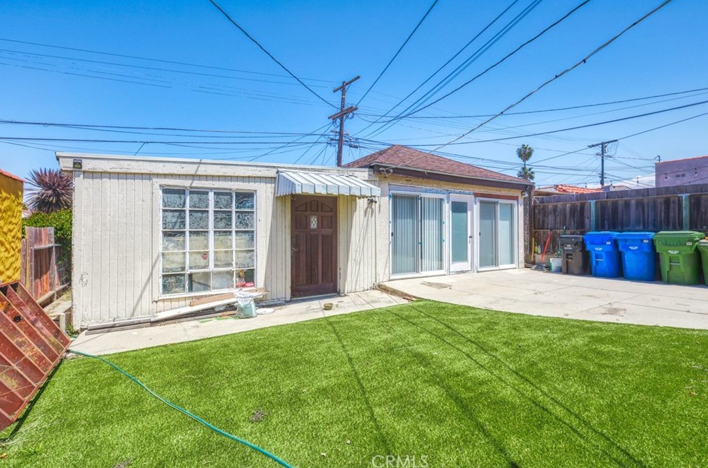 4039 60th St, Los Angeles CA  90043-3636 exterior