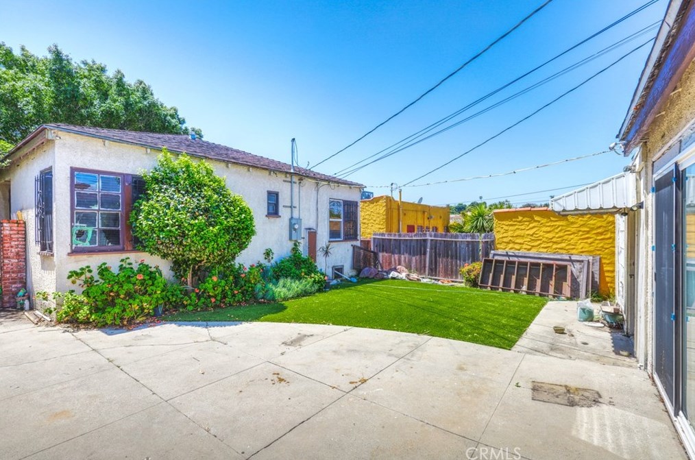 4039 60th St, Los Angeles CA  90043-3636 exterior