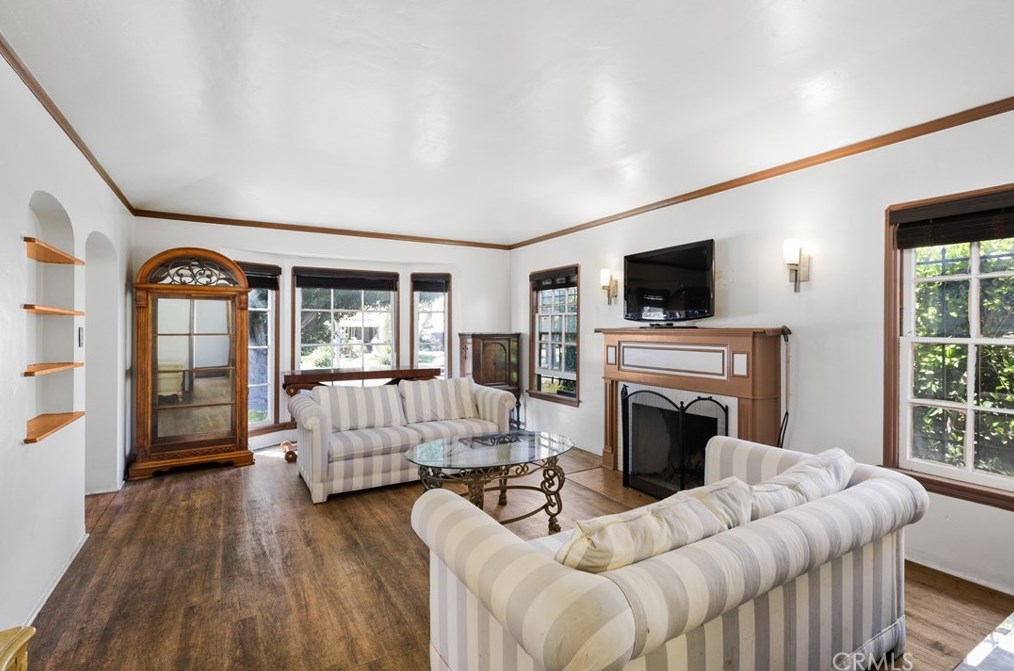 4039 60th St, Los Angeles CA  90043-3636 exterior