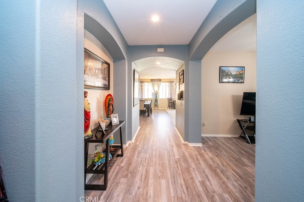 1595 Red Clover Ln, Hemet, CA 92545-8768
